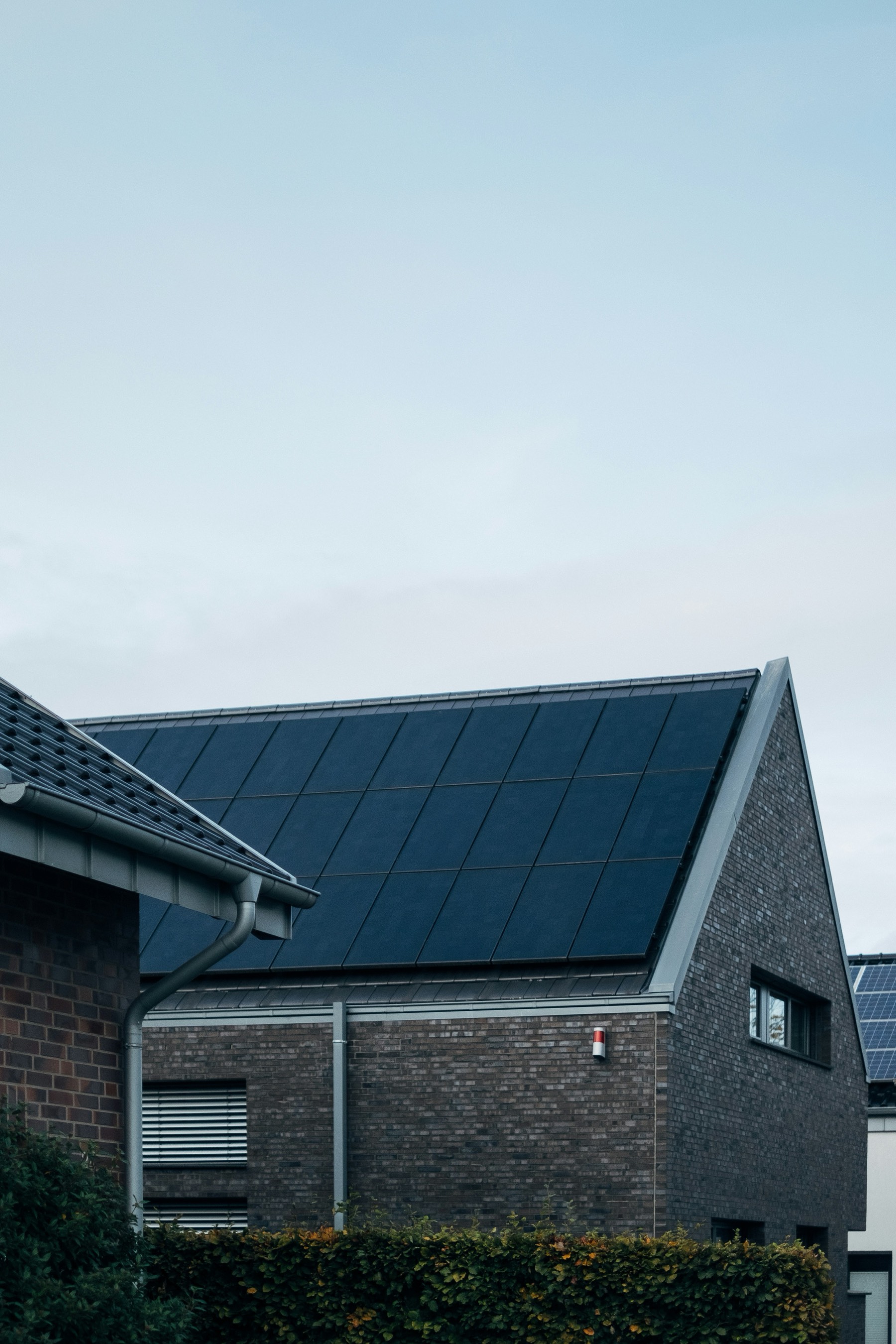 Wohnhaus mit Solaranlage, Muster-Motiv